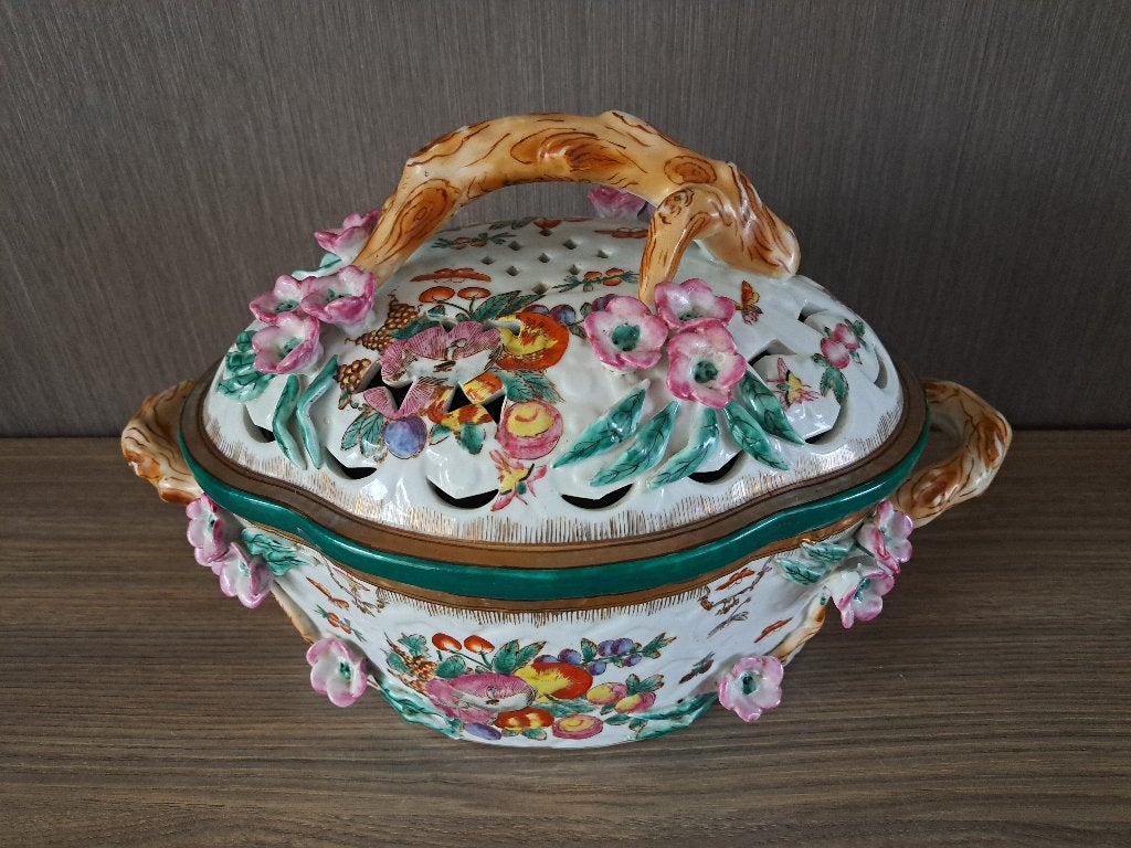 Pot met deksel, Ophalen