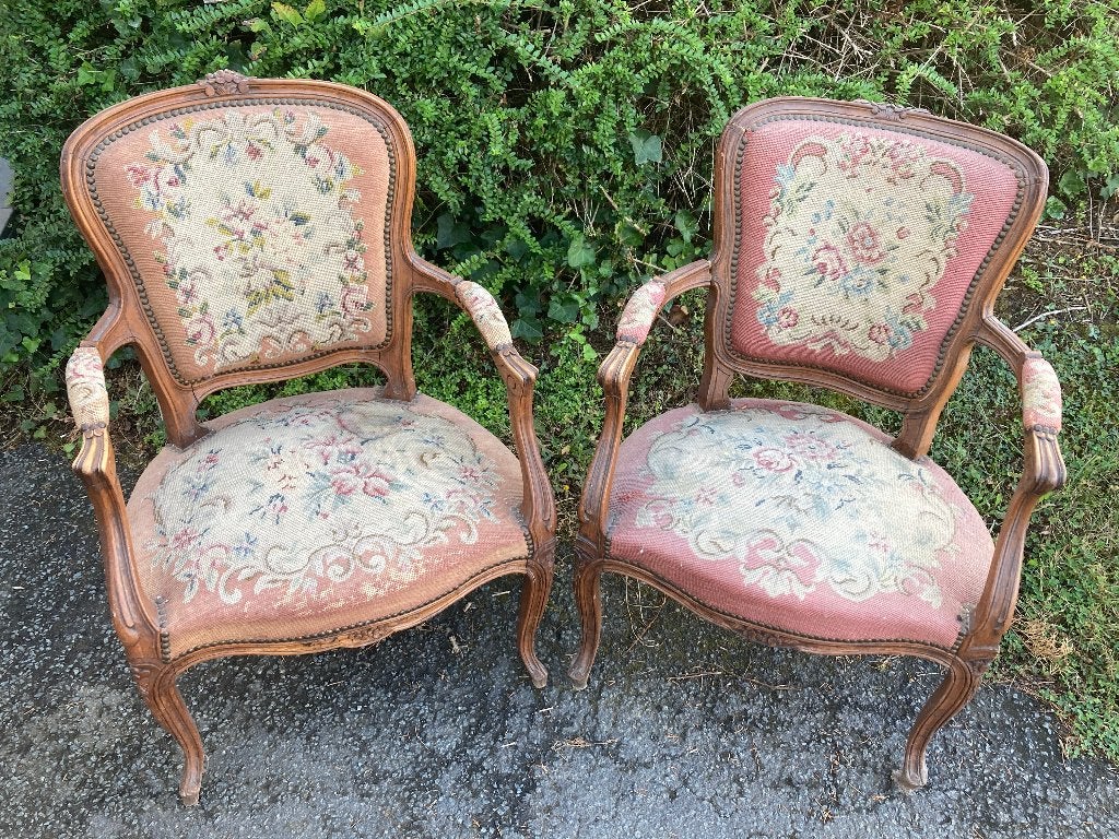 twee antieke stoelen Louis XV, Ophalen