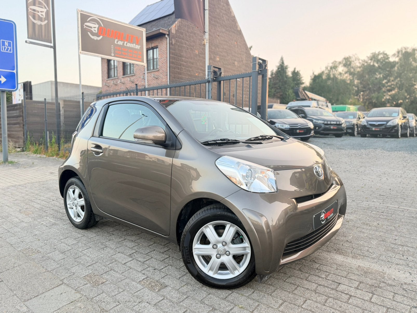 Toyota IQ 1.0VVT-i 2012 *036000km* Airco Reeds Gekeurd, Stof, 50 kW, 4 cilinders, Grijs