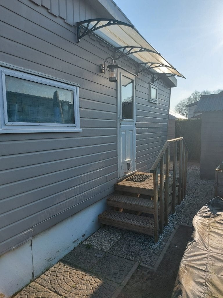 Chalet prêt à emménager sur le lac sombre, Jusqu'à 2