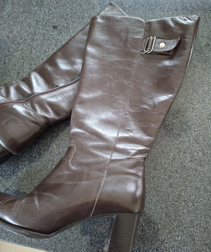 bottes en cuir pour femmes taille 40 pour jambes lourdes, Enlèvement ou Envoi, Porté, Bottes hautes, T MORO