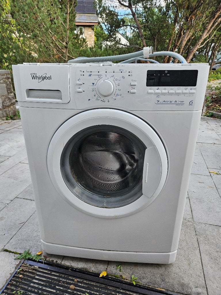Lave linge whirpool, Electroménager, 1200 à 1600 tours, 85 à 90 cm, Chargeur frontal, Enlèvement