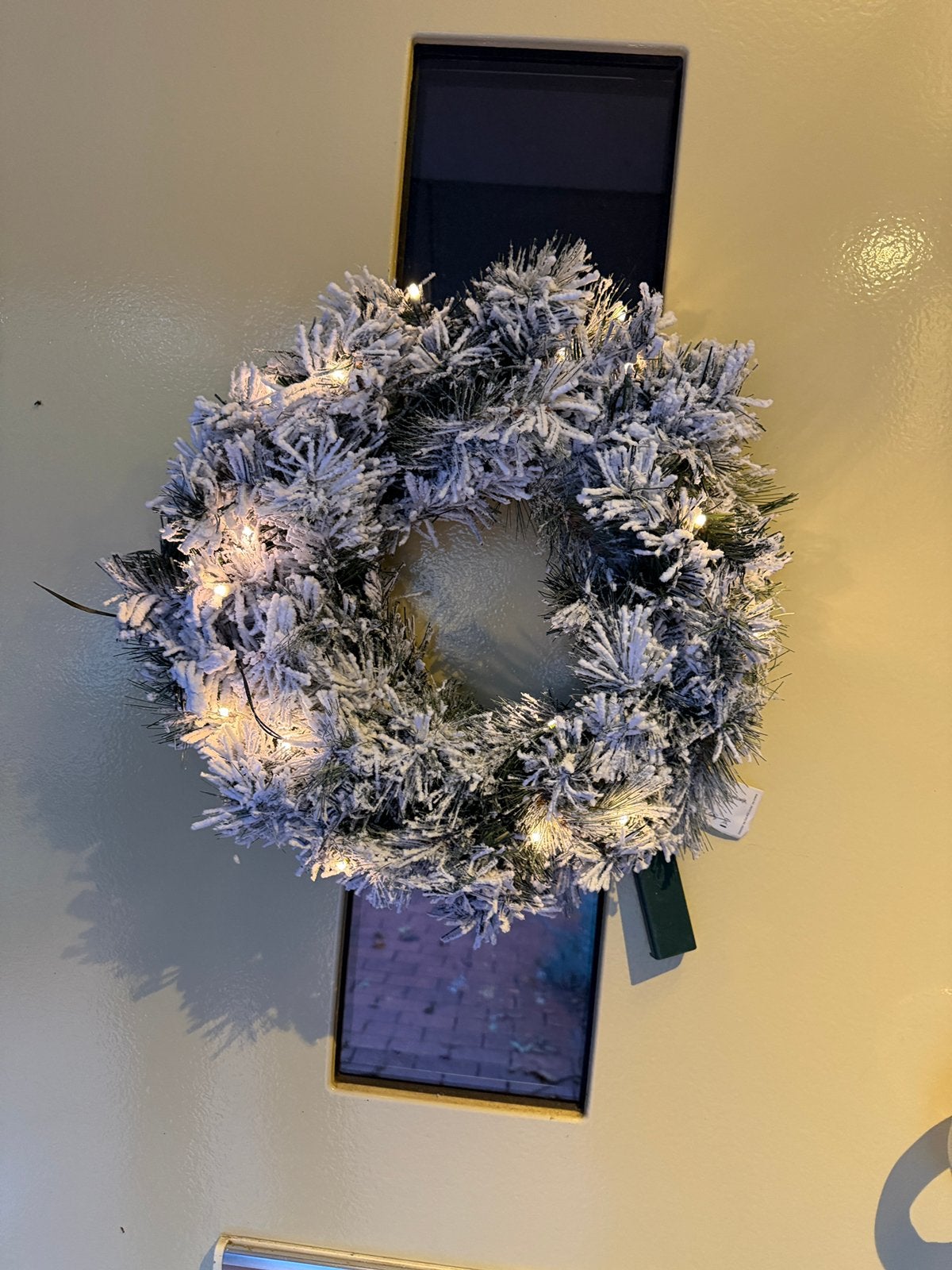 Leuke kerstkrans met sneeuw en lampjes, Ophalen, Zo goed als nieuw