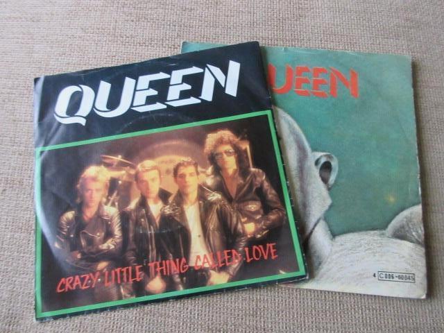 set 2x Vynils 45t Queen, Cd's en Dvd's, Vinyl Singles, Gebruikt, 7 inch, Single, Ophalen of Verzenden