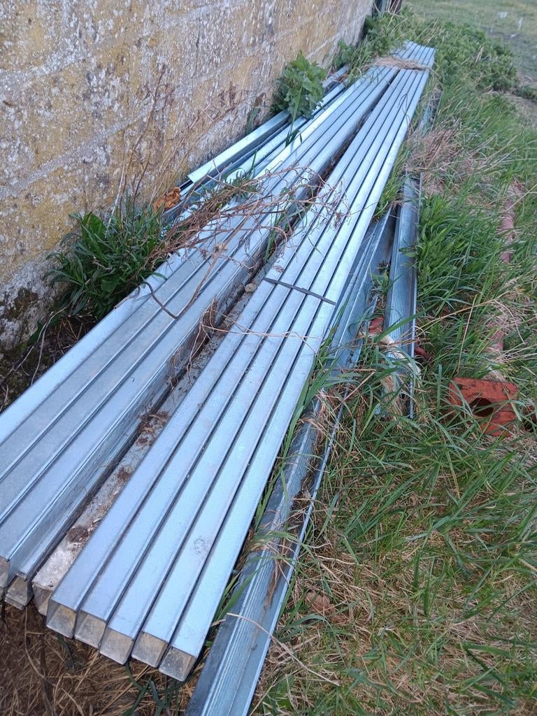 Gyproc Metal Stud 3m, Doe-het-zelf en Bouw, Ophalen