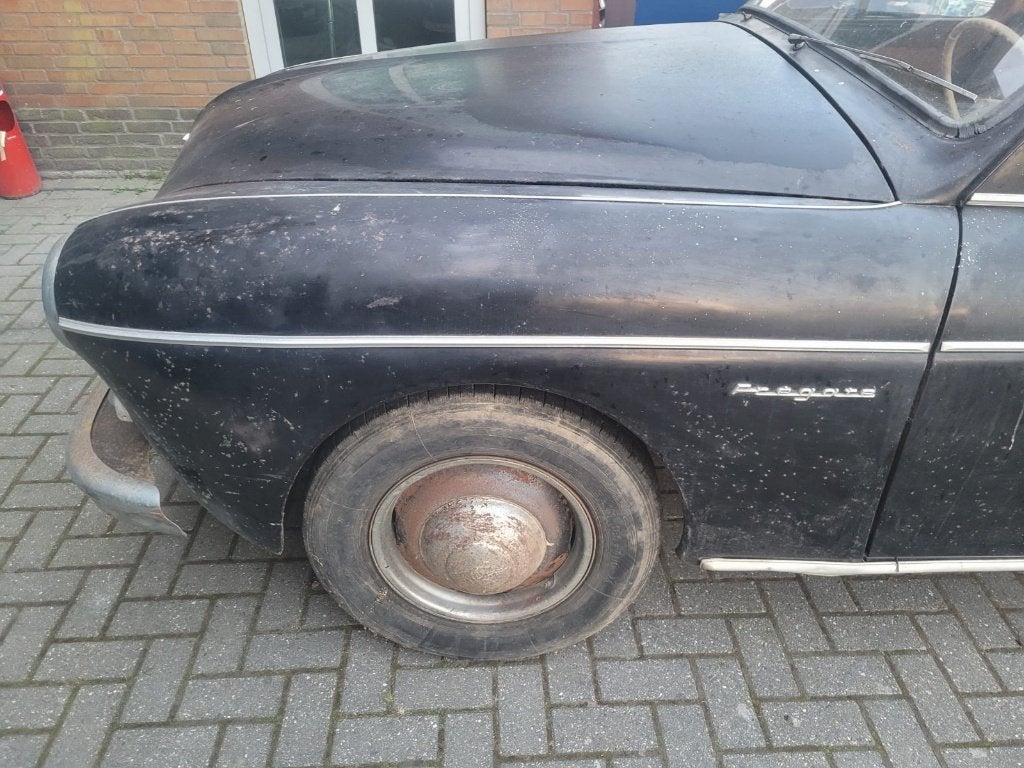 Renault Fregate BJ 1952 geen laswerk, alles dubbel erbij., foto 4