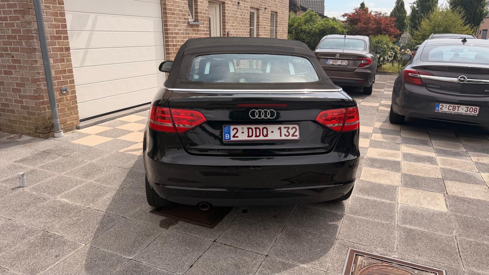 Audi A3 cabriolet 1.6 tdi euro 5 2009, Auto's, Lederen bekleding, Euro 5, Cabriolet, Zwart