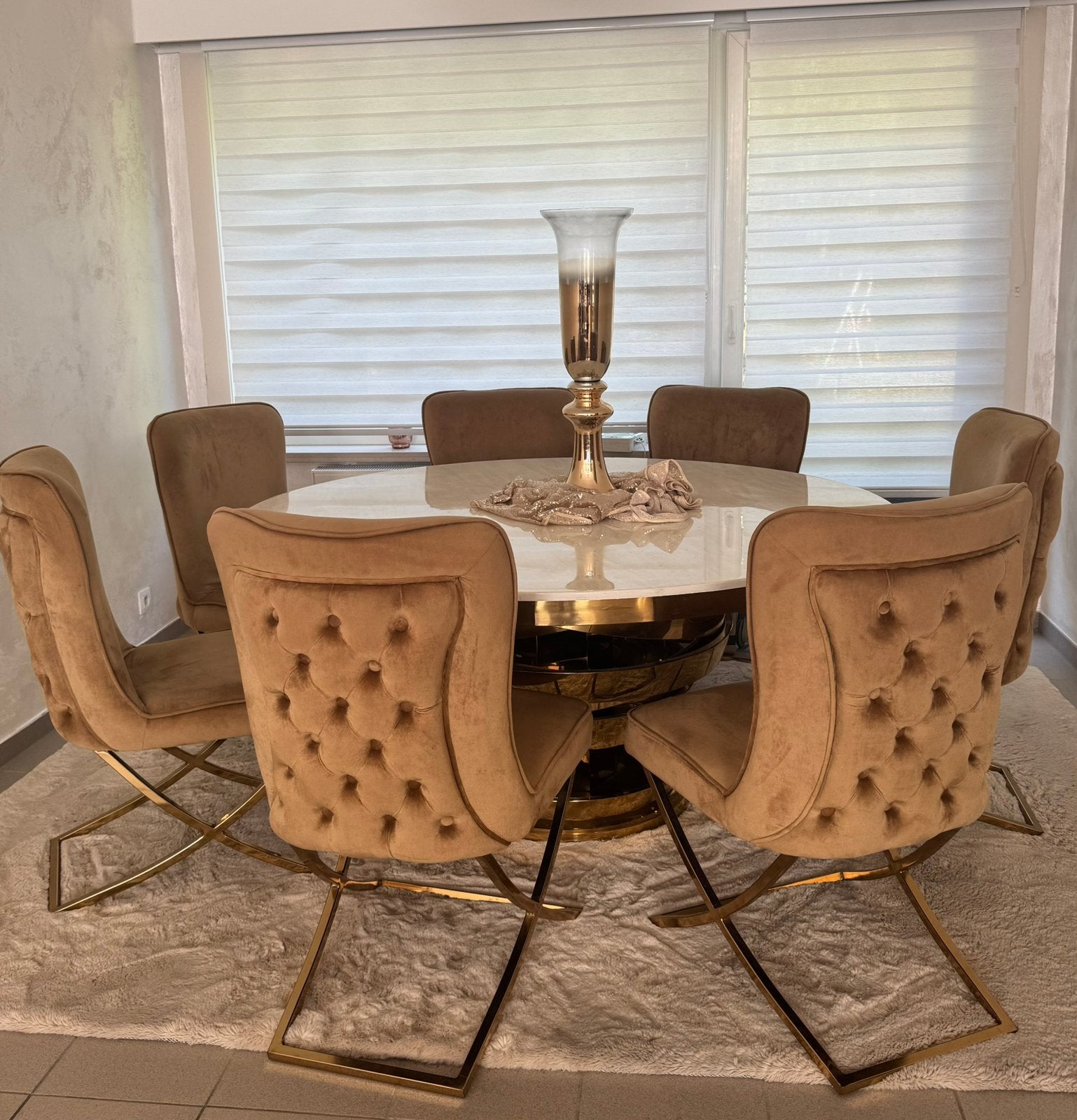 Ronde eettafel marmerblad met gouden designonderstel, Ophalen, Zo goed als nieuw, 6 tot 8 stoelen