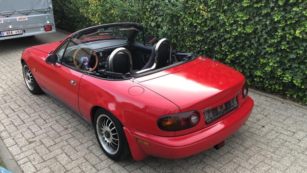 Mazda MX5, Rouge, Noir, 2 portes, Automatique