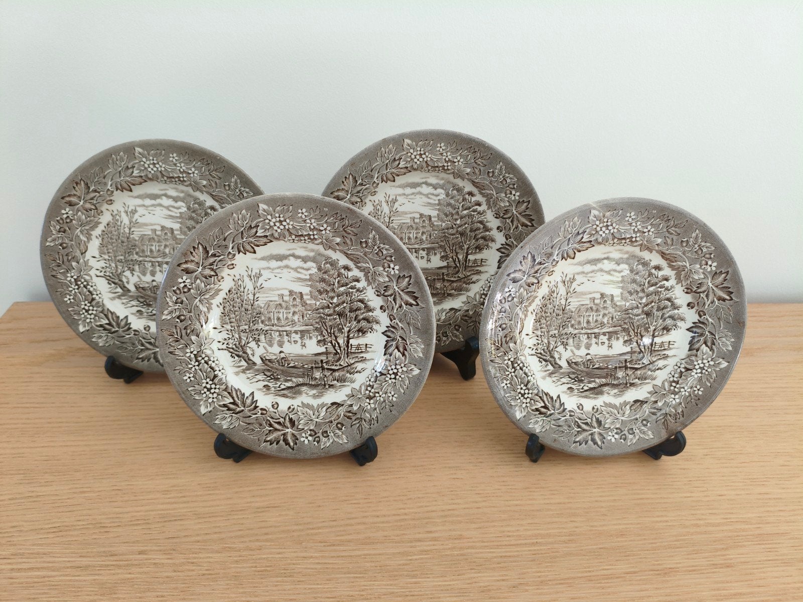 4 vintage kasteelborden English Ironstone Tableware, Antiek en Kunst, Antiek | Servies los, Ophalen