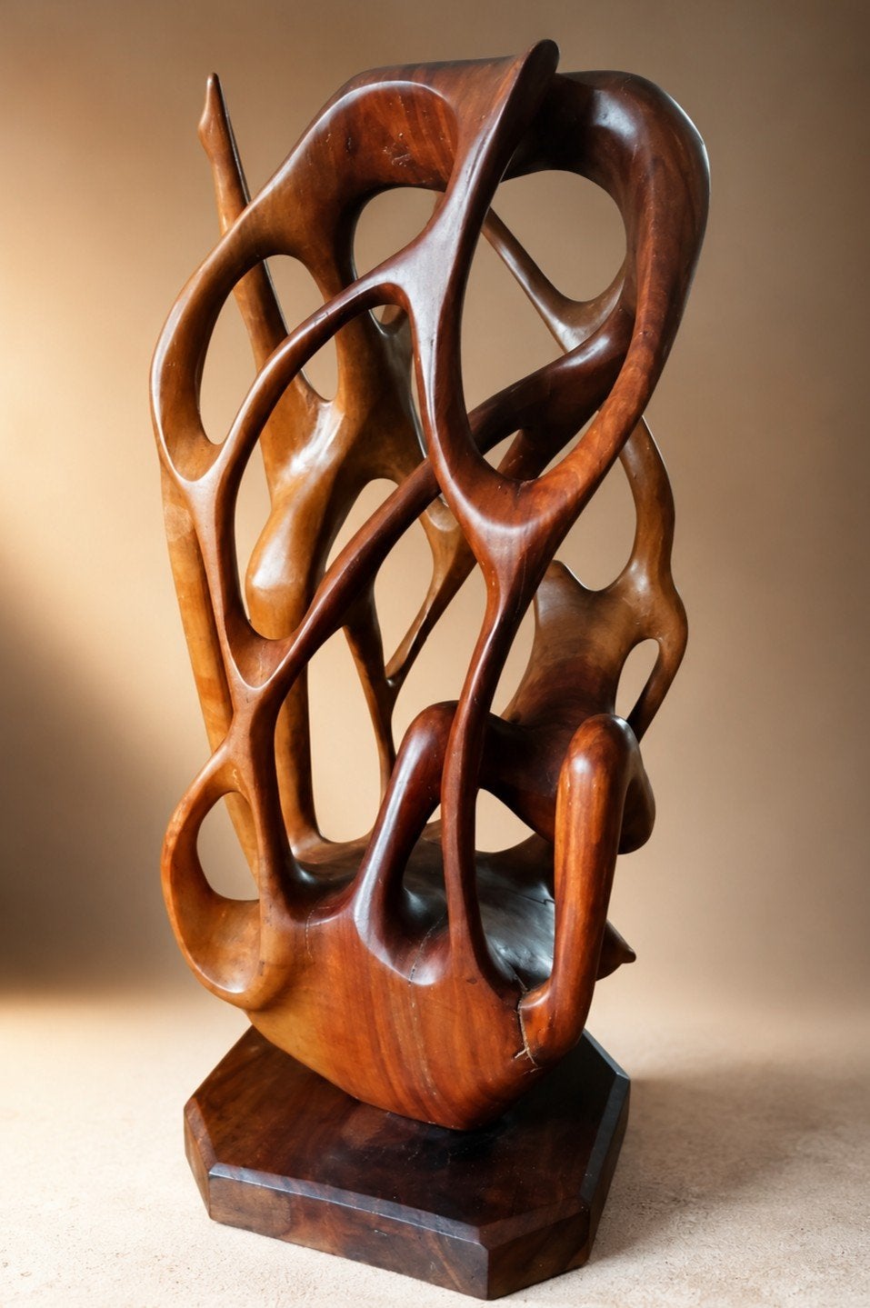 Entrelacs de Désir
Organische abstracte sculptuur in mat wal, Antiek en Kunst, Kunst | Beelden en Houtsnijwerken, Ophalen of Verzenden