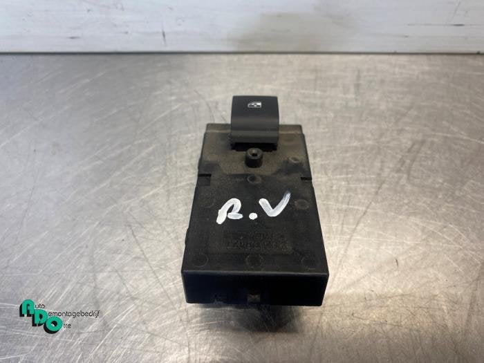 Commutateur vitre électrique d'un Chevrolet Aveo (Aveo 11-), -, 3 mois de garantie, Utilisé, -