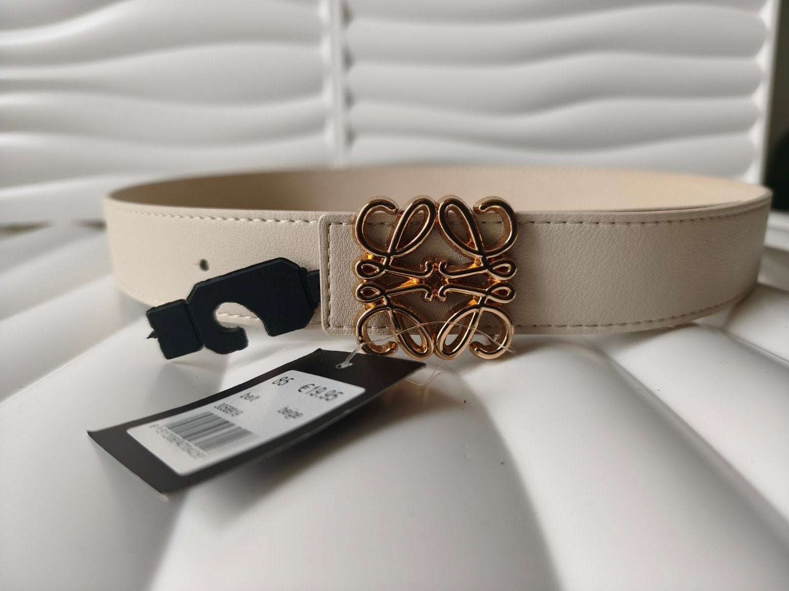 Crèmekleurige Damesriem met Goudkleurige Gesp – E, Kleding | Dames, 3 tot 5 cm, Ophalen of Verzenden, Overige kleuren, Ichikh