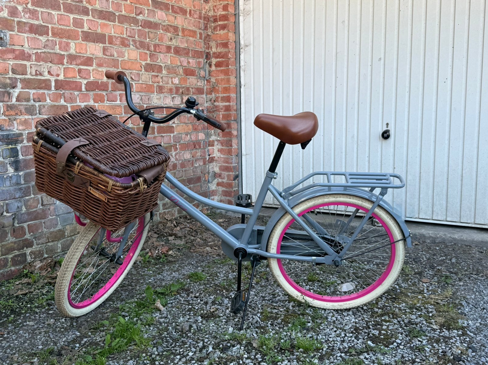 Velo Diva Spirit 22 pouces avec panier Basile, Vélos & Vélomoteurs, Enlèvement, Utilisé, Frein à rétropédalage, 22 pouces