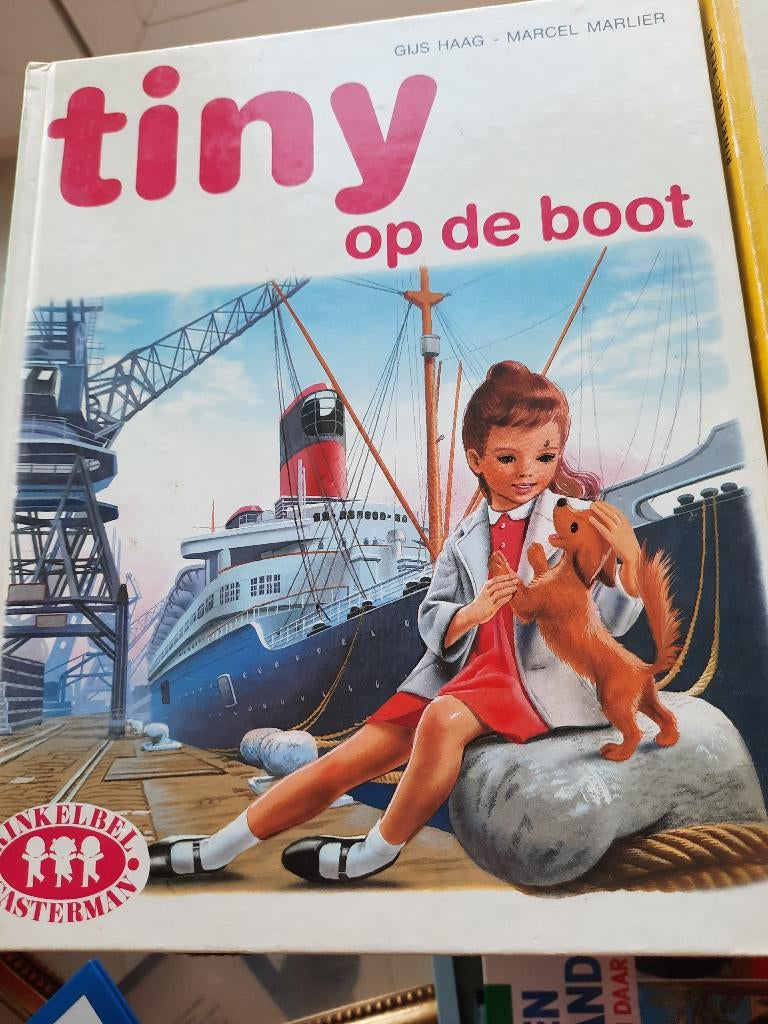Tiny op de boot en Tiny speelt toneel (vintage), Ophalen of Verzenden, Gelezen