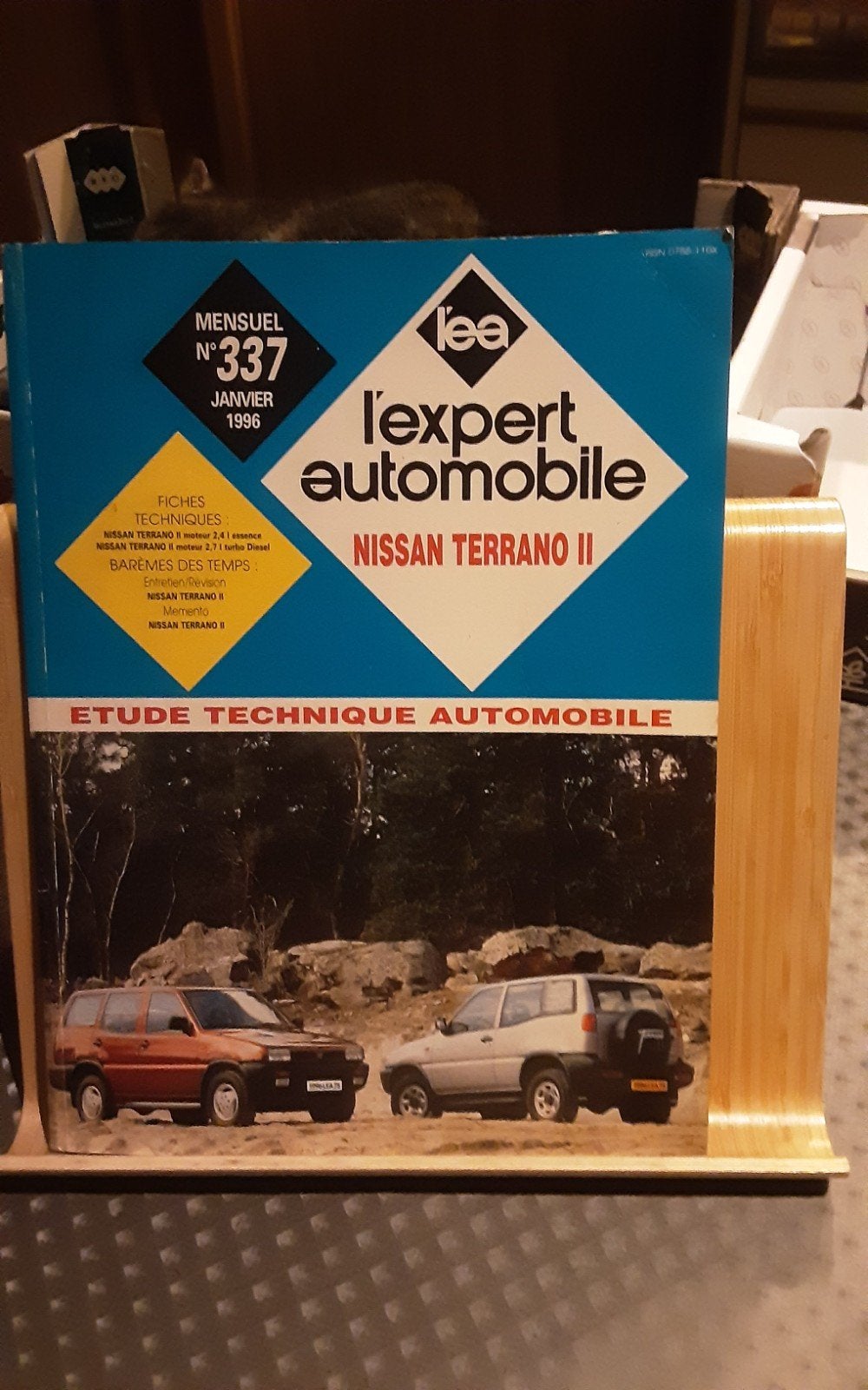 Nissan terrano 2 l  expert automobille, Livres, Encyclopédies, Enlèvement ou Envoi
