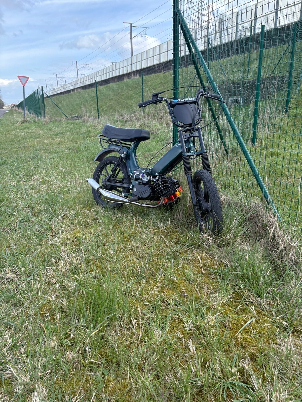 Tomos 65cc project, Vélos & Vélomoteurs, Cyclomoteurs | Tomos, Utilisé, Enlèvement