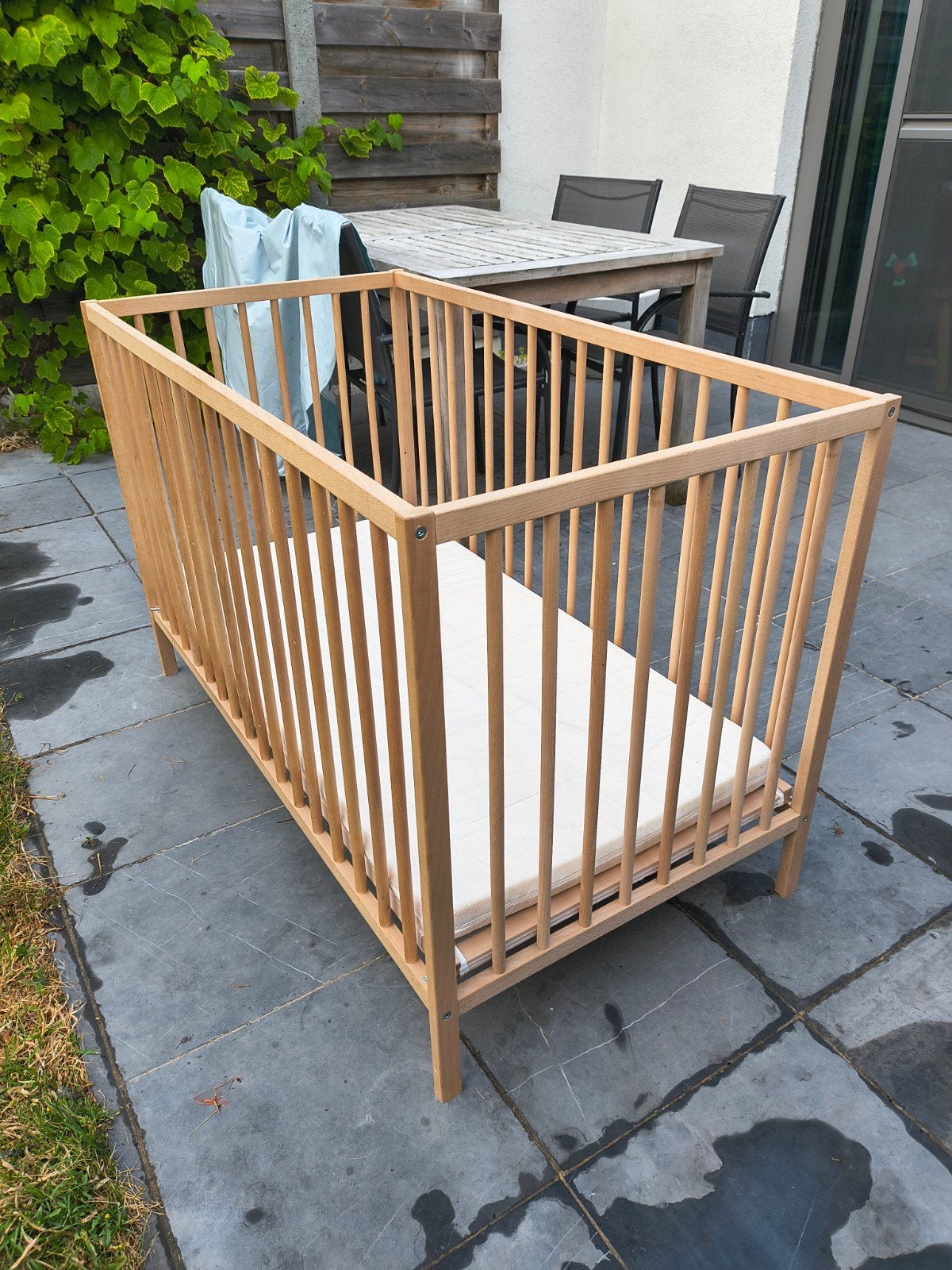 Babybedje, Enlèvement