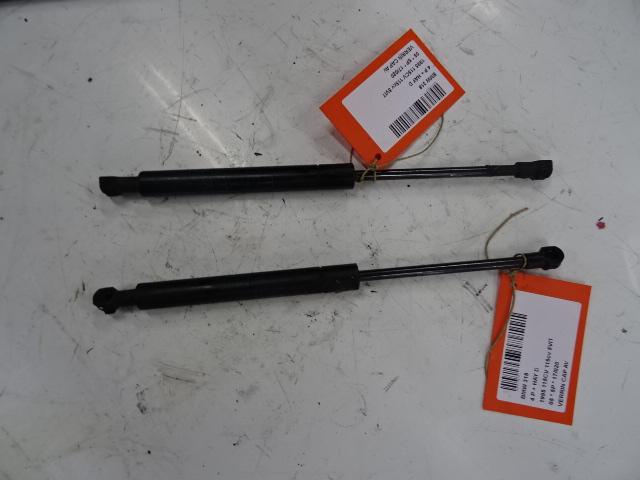 VERIN DE CAPOT 3 serie Touring (E46 / 3) (51.23-8202688), Mevr. I. Hauben, Utilisé, BMW, Rue de l'Espoir 34 34
4030  GRIVEGNÉE, BE
