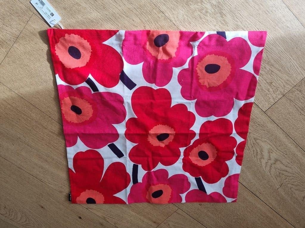 Kussen Sloop Marimekko 50 x 50 cm, Maison & Meubles, Enlèvement ou Envoi, Carré, Avec fermeture éclair, Housse de coussin