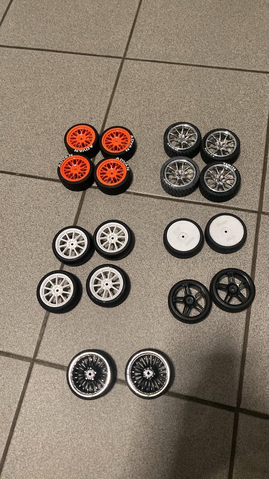 Rc wielsets, Hobby en Vrije tijd, Modelbouw | Radiografisch | Auto's, Elektro, Ophalen of Verzenden, Zo goed als nieuw, Schaal 1:10