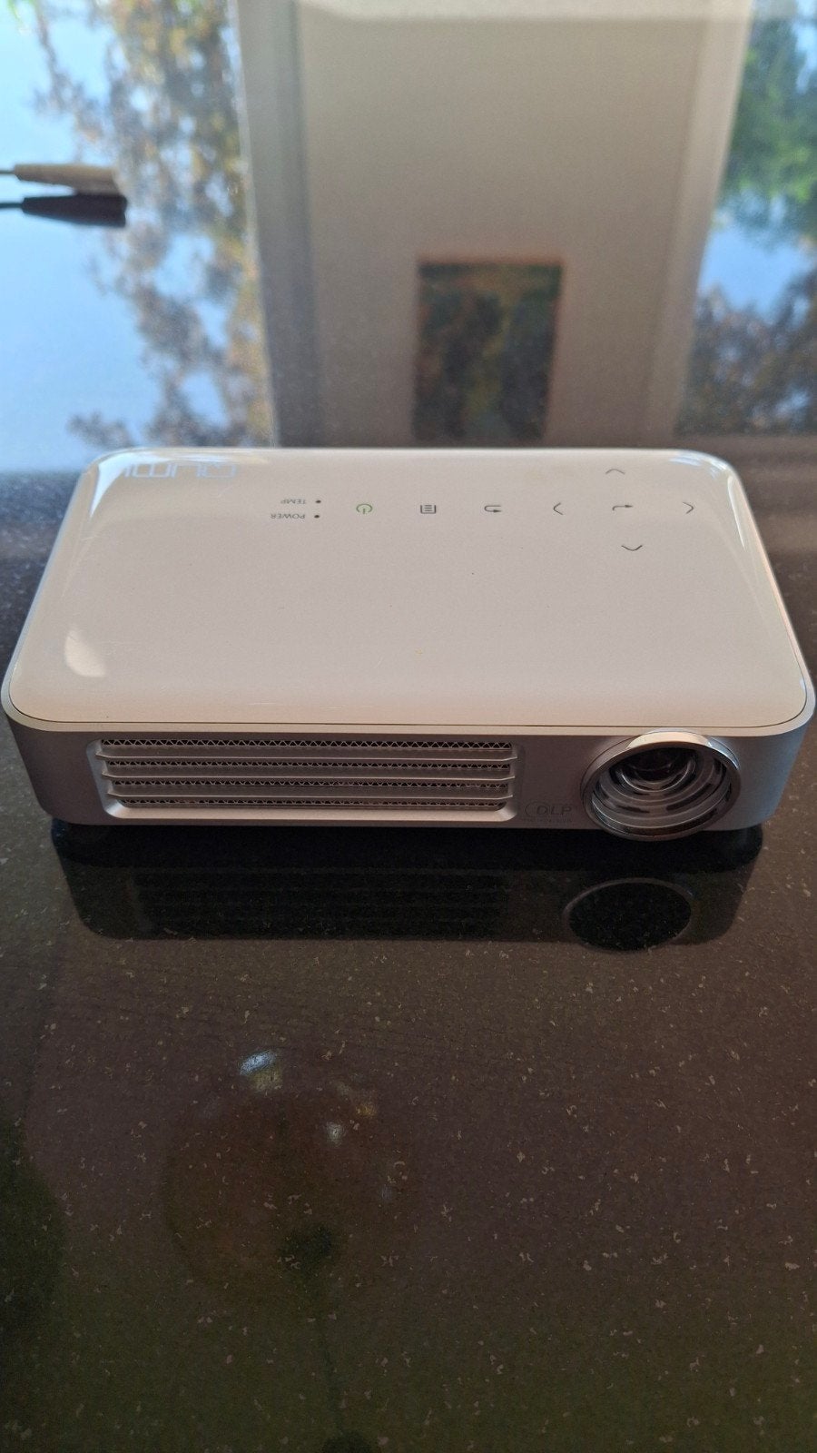 Vivitek Qumi Q6-WT-draagbare HD-videoprojector - uitstekende, Audio, Tv en Foto, Beamers, Vivitek Qumi, Ophalen of Verzenden, Zo goed als nieuw