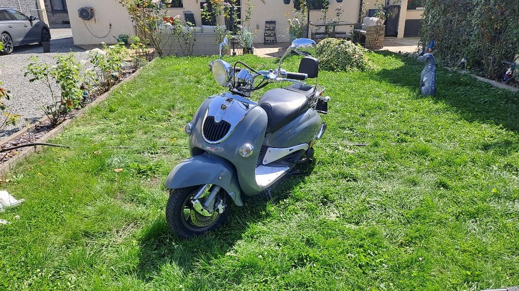 scooter 125cc znen, Vélos & Vélomoteurs, Scooters | Marques Autre, 125 cm³, Utilisé, Essence, Znen