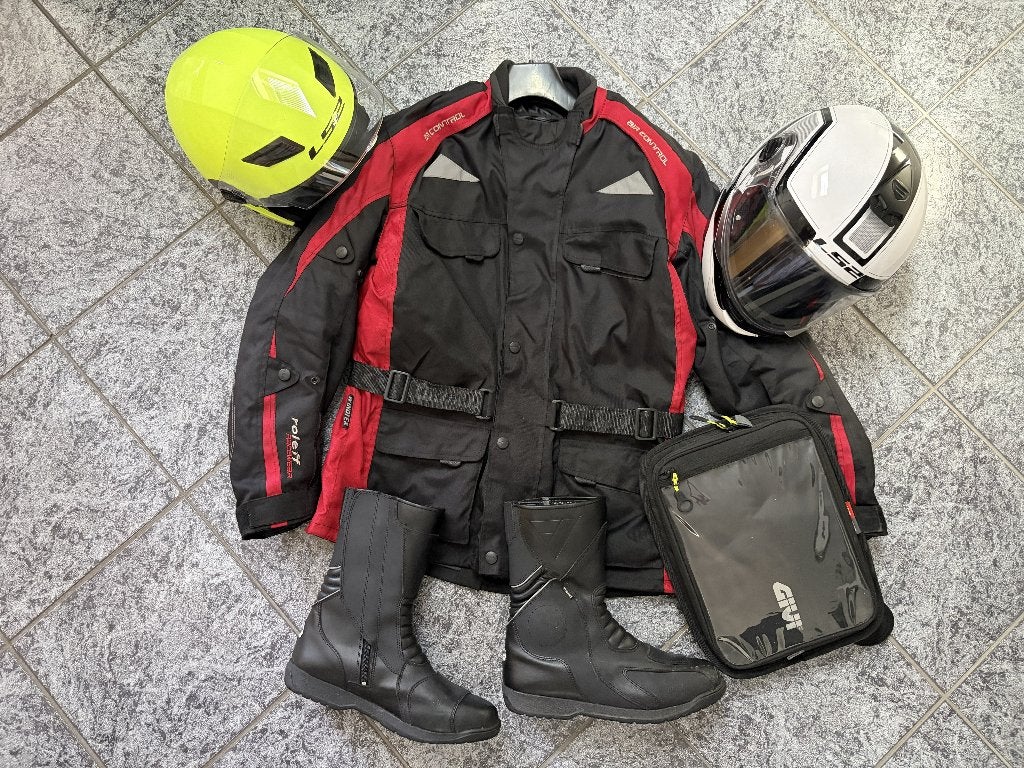 Veste, bottes et casques moto, presque neufs, bonne affaire!, Femmes, Seconde main, Enlèvement ou Envoi, Autres types