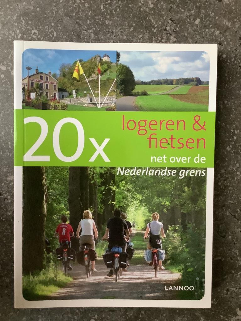 Reisgids Lannoo logeren & fietsen net over Nederlandse grens, Enlèvement ou Envoi, Comme neuf