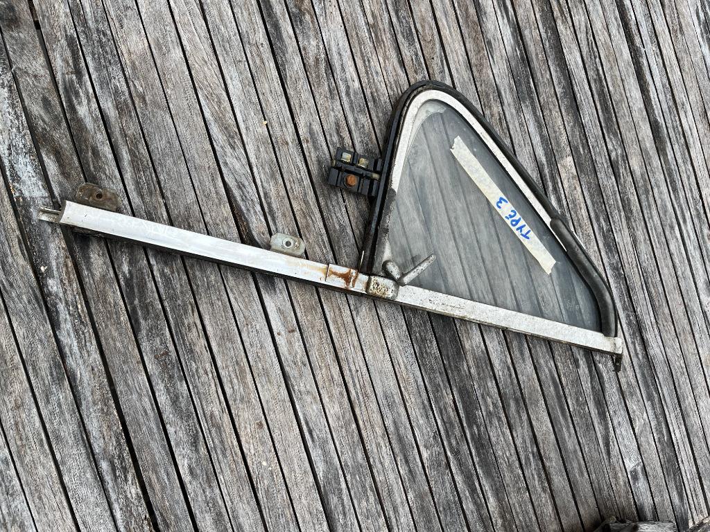 VITRE déflecteur air VW Type 3, Autos : Pièces & Accessoires, Enlèvement ou Envoi, Volkswagen