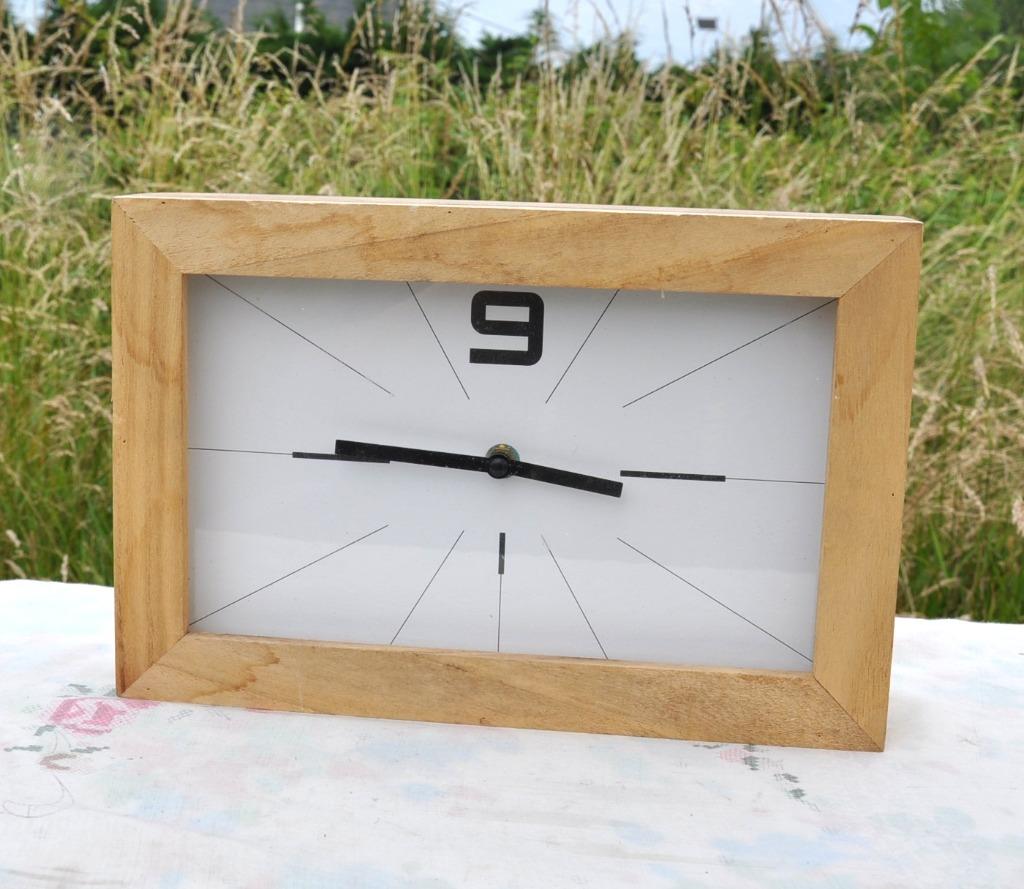 horloge rectangulaire a poser ou suspendre caisson bois, Maison & Meubles, Enlèvement ou Envoi, Comme neuf, Horloge murale
