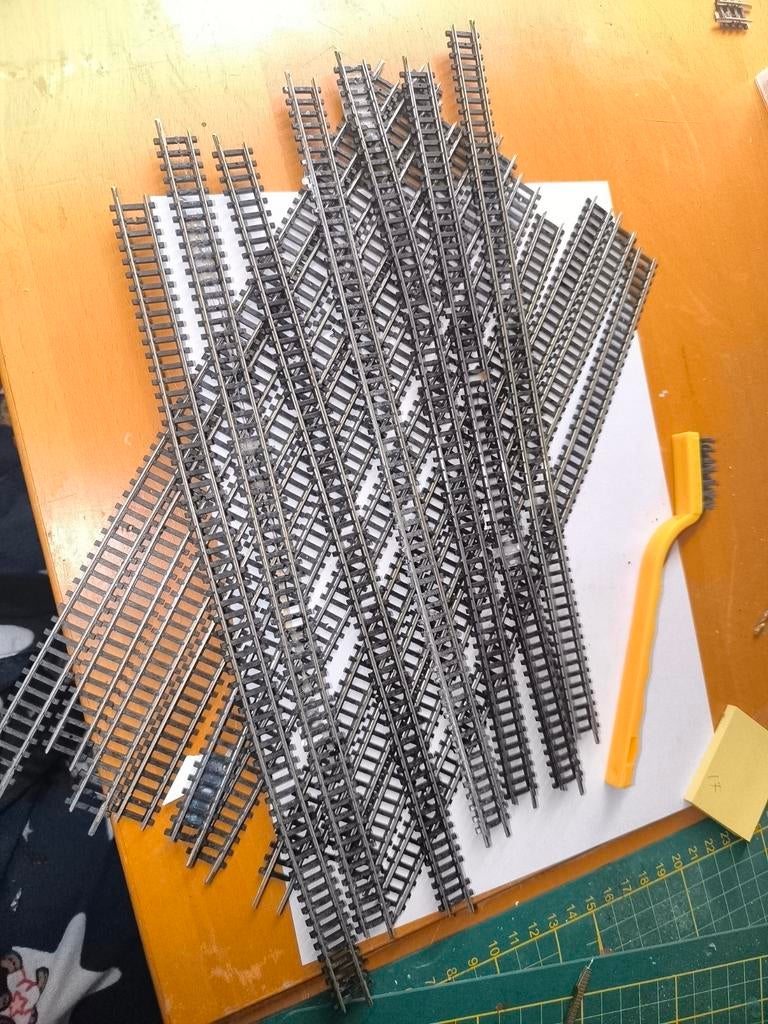 17 rails minitrix n 4904, Ophalen of Verzenden, Gebruikt