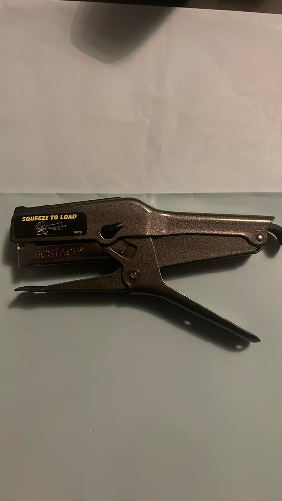 Niettang Bostitch antraciet, Enlèvement, Comme neuf