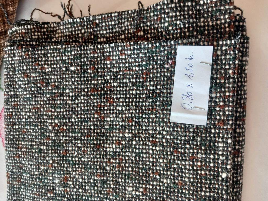 Coupon tissus,  idéal pour jupe, chaud, Hobby & Loisirs créatifs, Couture & Fournitures, Enlèvement ou Envoi, Comme neuf