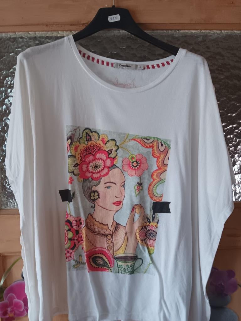 T-shirt blanc Desigual, Manches courtes, Enlèvement ou Envoi, Taille 36 (S), Comme neuf