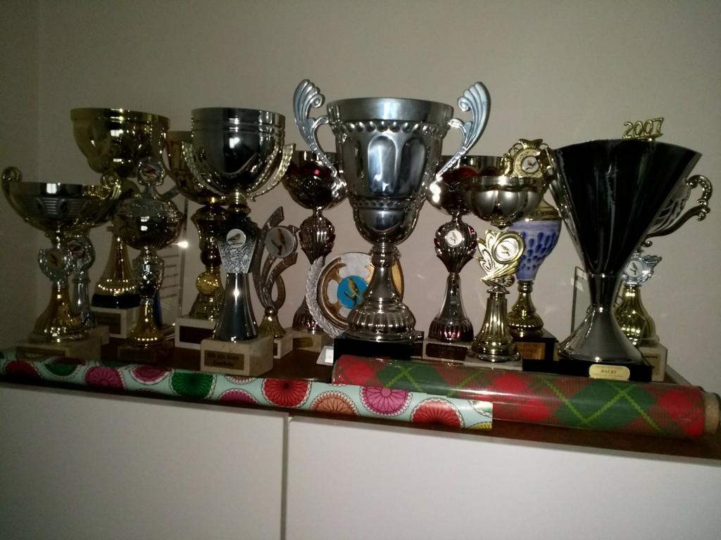 Trofeeen voor vinkenhobby en wedstrijden ., Ophalen
