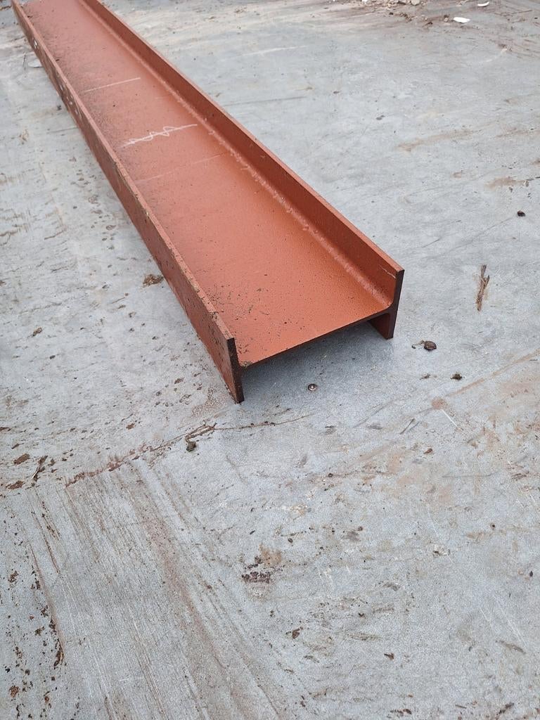 Poutrel 1m70 nieuw, Ophalen