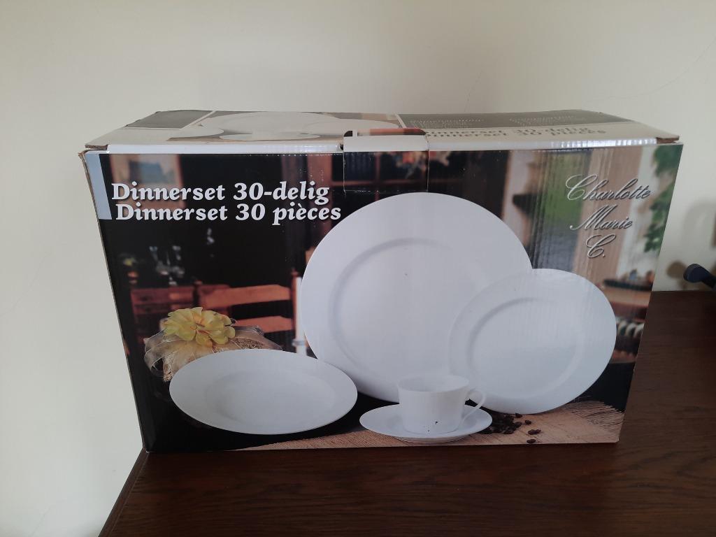 Wit dinnerset 30 delig, Huis en Inrichting, Ophalen, Nieuw, Effen, Porselein