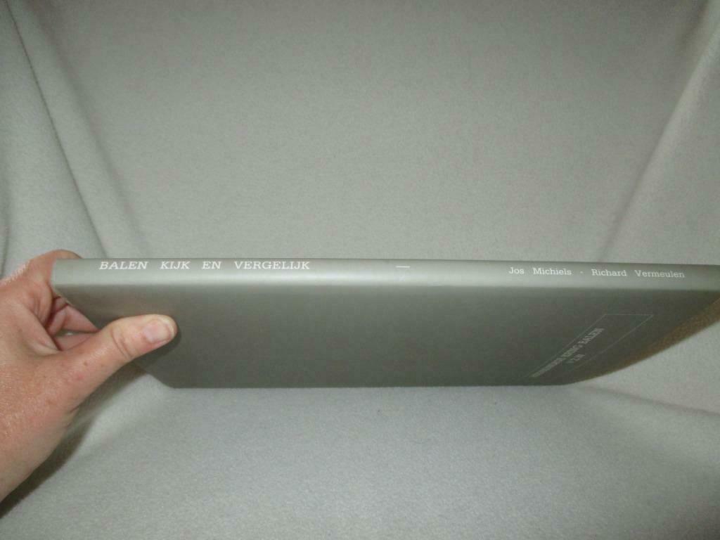 Genummerde, gesigneerde luxe uitgave :  Balen kijk en vergel, Boeken, Ophalen of Verzenden, Zo goed als nieuw, Jos Michiels