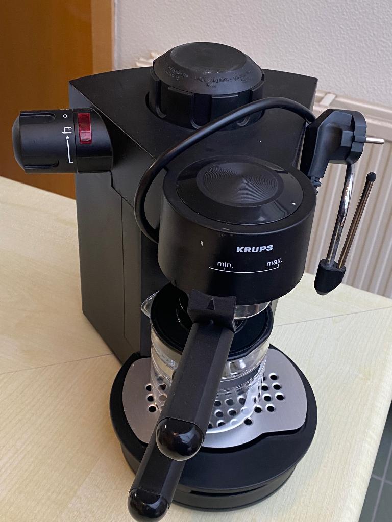 Koffiezetapparaat Krups, Gebruikt, Espresso apparaat, Gemalen koffie, 2 tot 4 kopjes