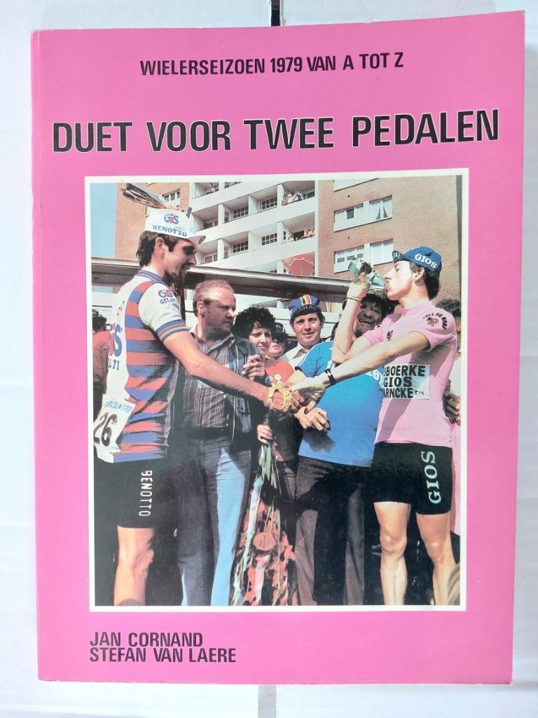 Wielerseizoen van A tot Z - verschillende jaargangen, Boeken, Sportboeken, Zo goed als nieuw, Lopen en Fietsen, Ophalen of Verzenden