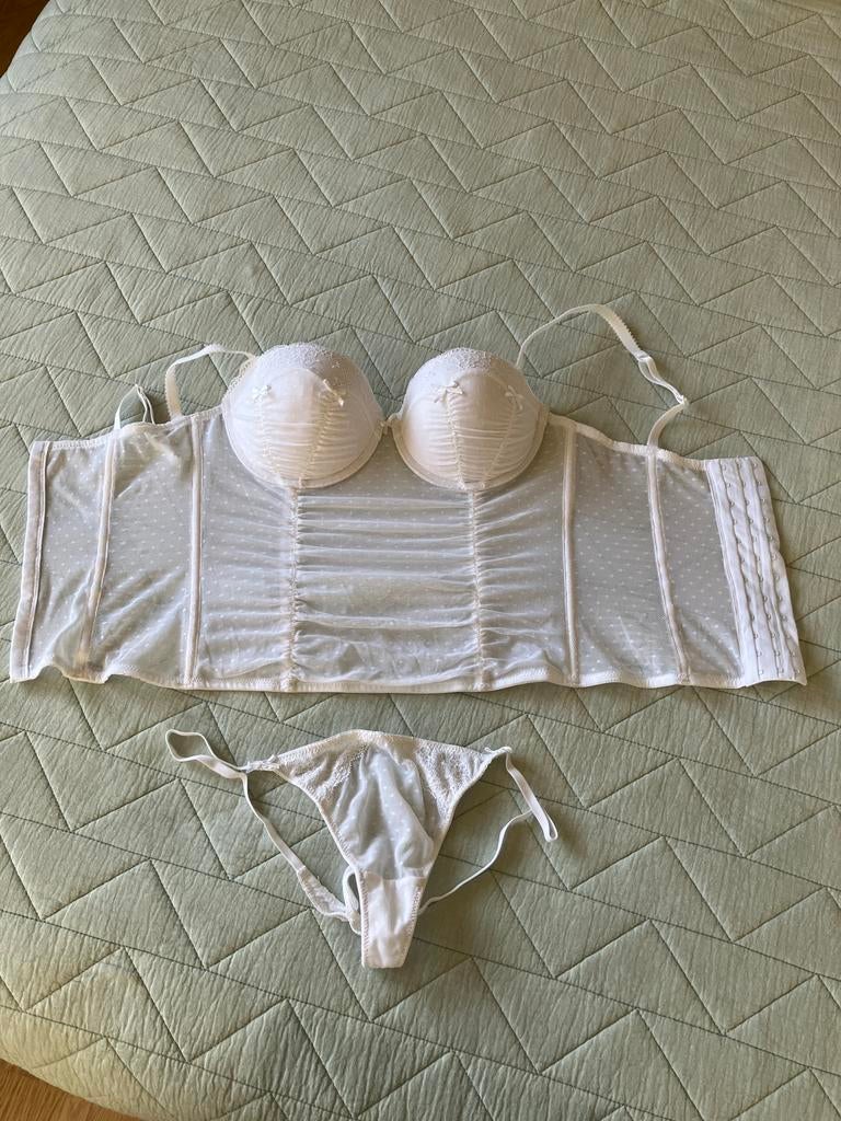 Set met witte bustier en string C&A maat M, Envoi, Ensemble