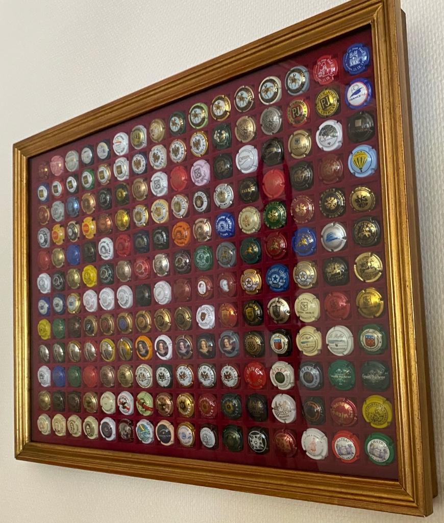 kader met mooie champagne capsules (190), Verzamelen, Ophalen
