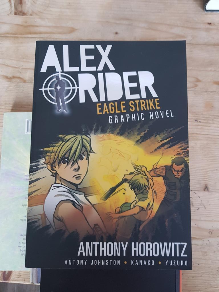 Anthony Horowitz - Eagle strike graphic novel Nederlandse ed, Ophalen of Verzenden, Zo goed als nieuw, Anthony Horowitz