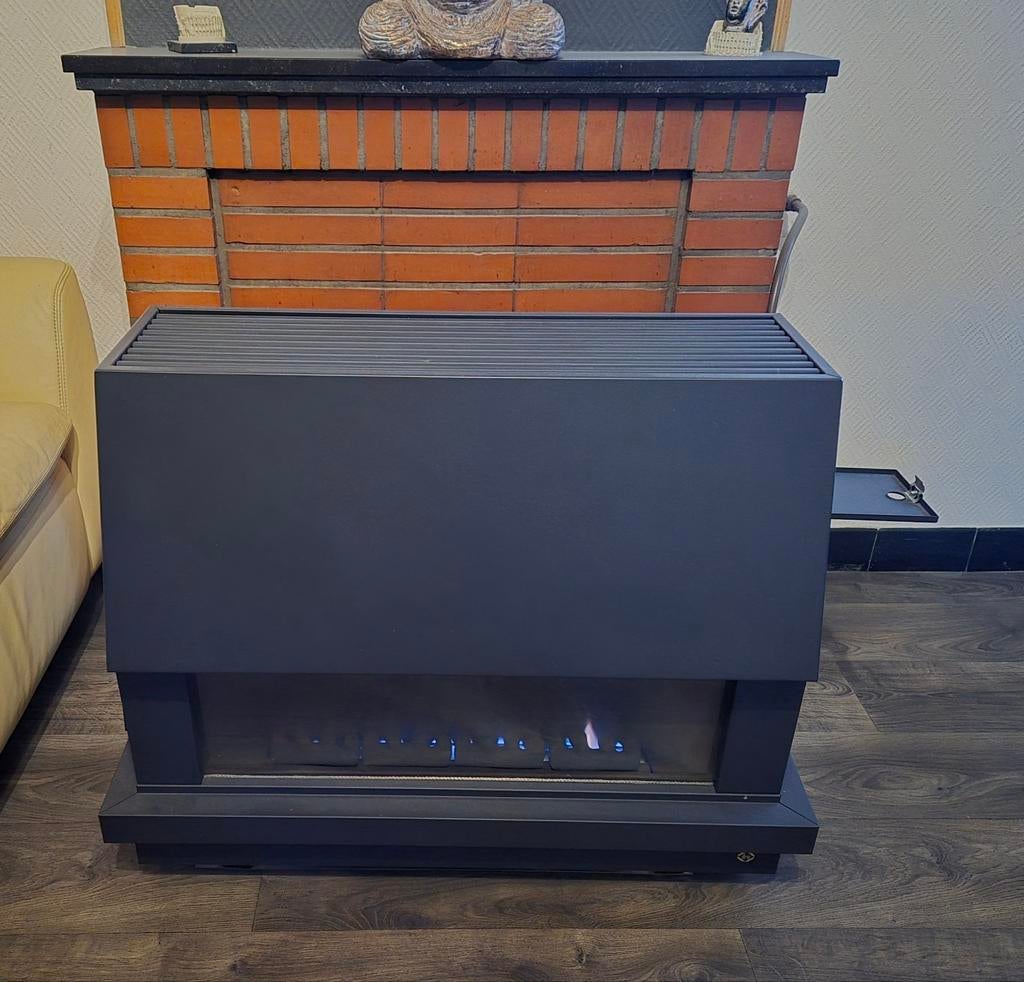 Poêle à gaz de la marque DRU, modèle Berlien, Enlèvement, Gaz