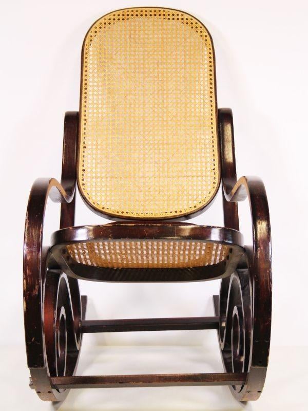 oude Thonet schommel stoel, Ophalen