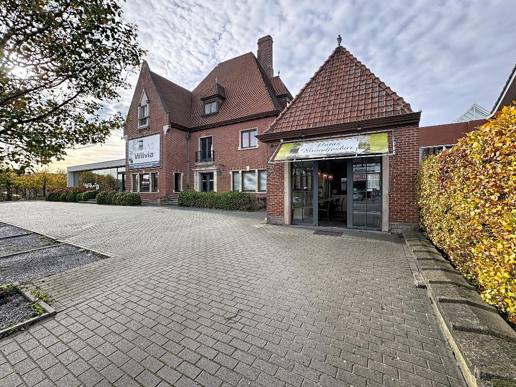 TE KOOP - Handelspand met woonst, Province de Flandre-Occidentale, 1500 m² ou plus, Habitation avec espace professionnel, Roeselare
