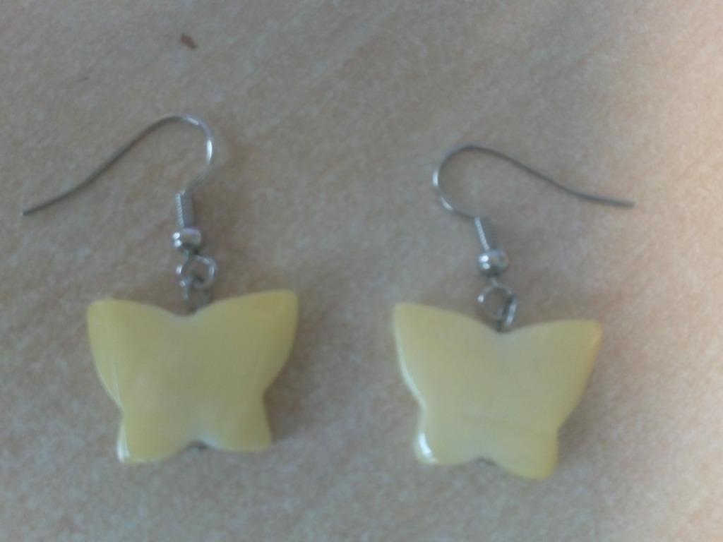 Oorbellen met vlinders, Bijoux, Sacs & Beauté, Boucles d'oreilles, Comme neuf, Autres matériaux, Pendantes, Jaune