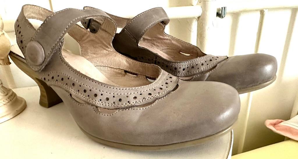 Pumps van het merk Brako, maat 39, Kleding | Dames, Schoenen, Pumps, Grijs, Gedragen, Brako