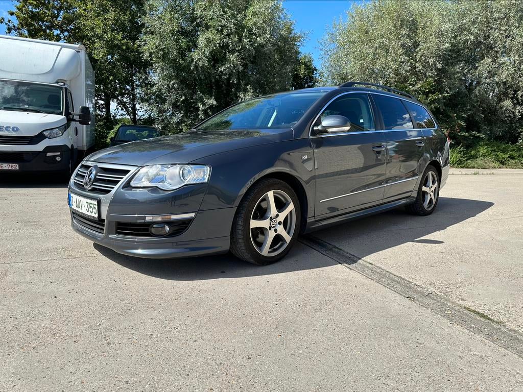 VW PASSAT 1.4TFSI R’LINE NIEUWE STAAT VAN 2011EURO5 AIRCO, Auto's, Euro 5, USB, Zwart, Bedrijf